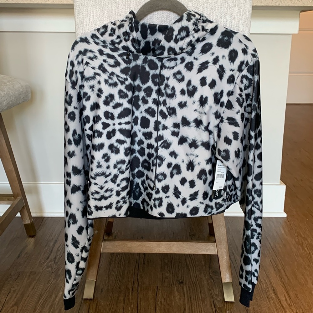 NWT ULTRACOR crop lynx hoodie SMALL